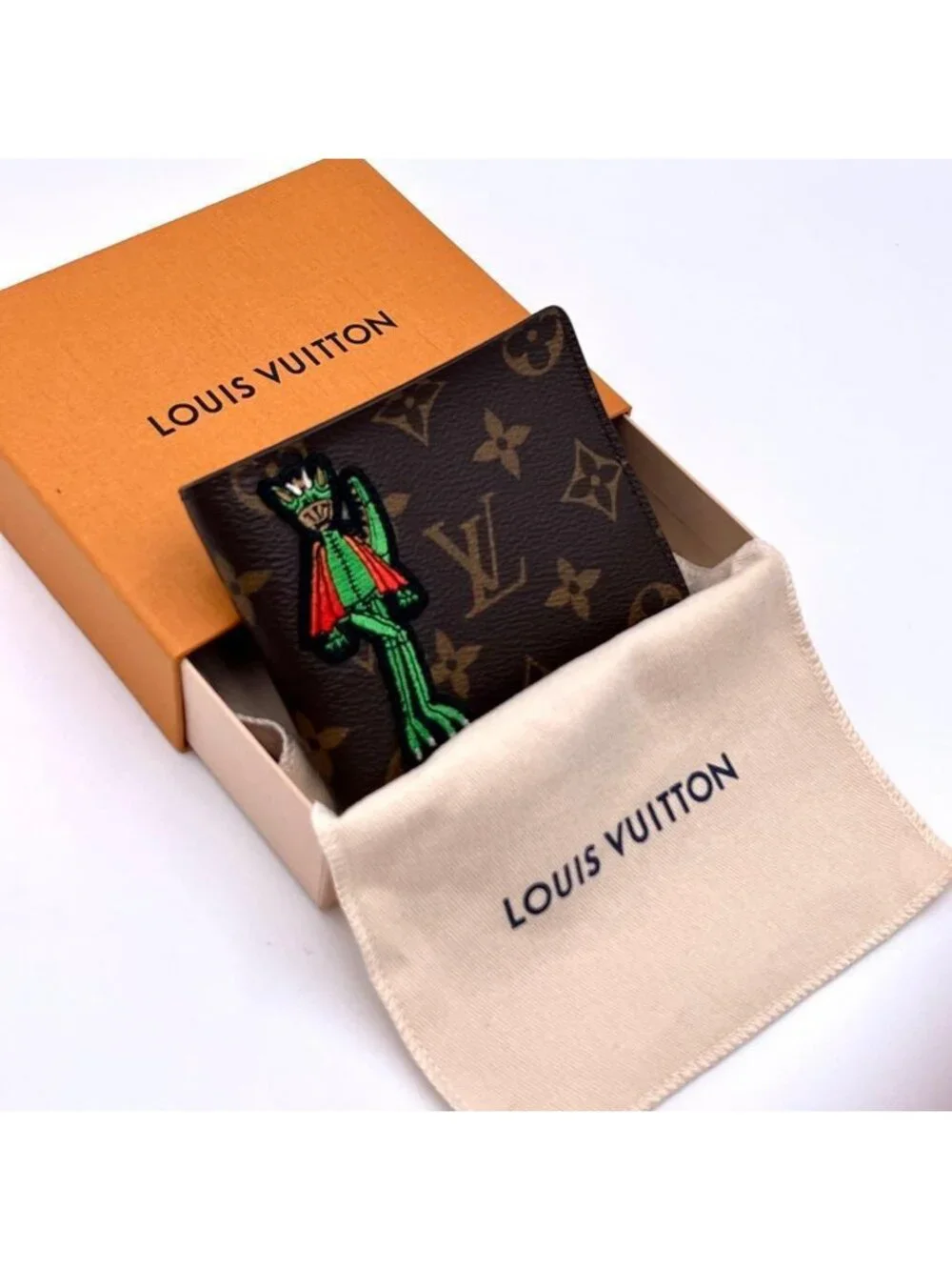Louis Vuitton LV Friends Portefeuille Calf N-nm Bifold Wallet